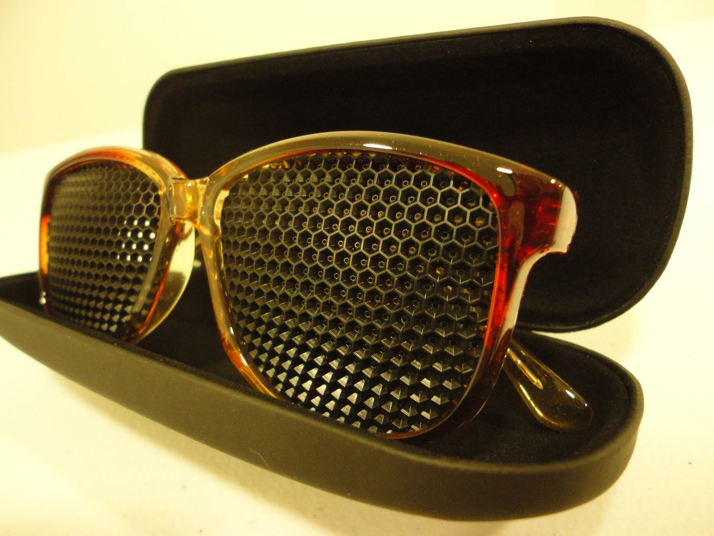 Gafas Reticulares Hexagonales - GafasReticulares.com
